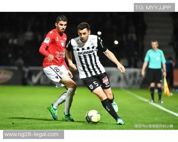 欧冠激战莱比锡平巴萨补时进球引发全场狂欢与转会热议