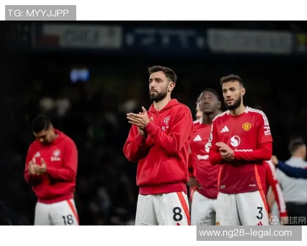 友谊赛激战:里昂与曼联战成平局红牌争议引发全场热议