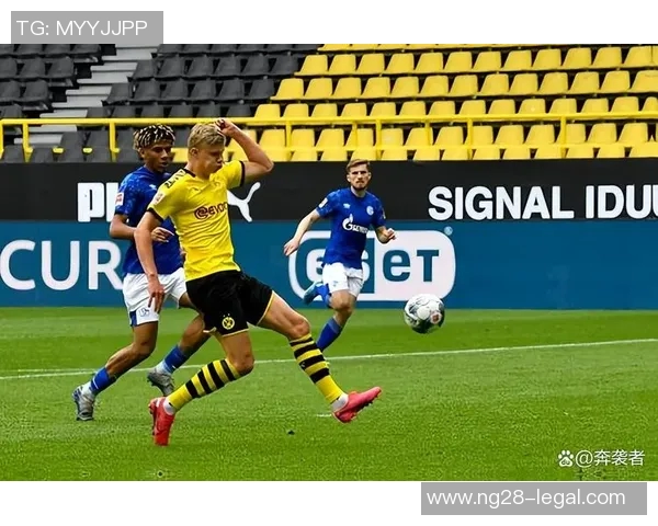 英超激战:多特蒙德大胜那不勒斯红牌事件引发全场热议 英超激战:多特蒙德大胜那不勒斯红牌事件引发全场热议