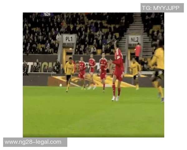 莱比锡逆袭曼联2-1爆冷瞬间引发全场狂欢历史冷门再现